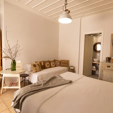 Amymone And Adiandi Hotel