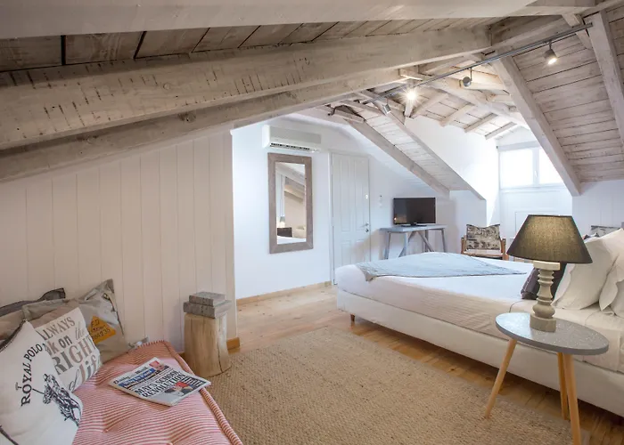 Amymone And Adiandi 3*