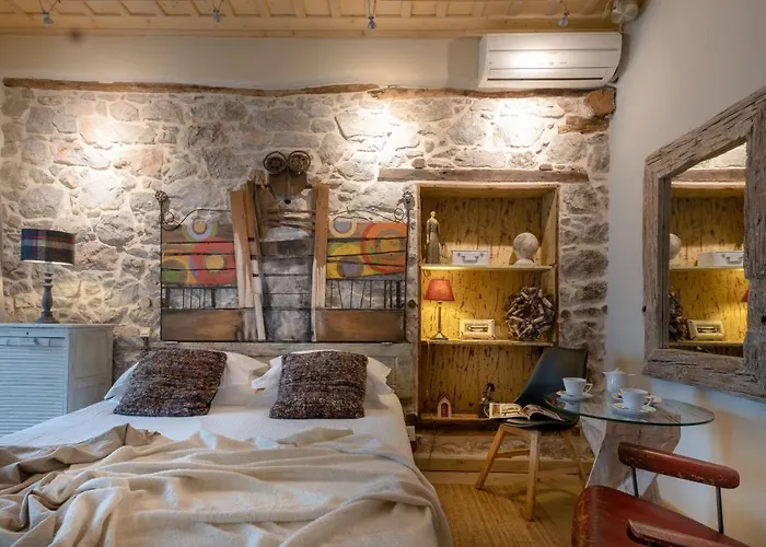 Amymone And Adiandi Návplio