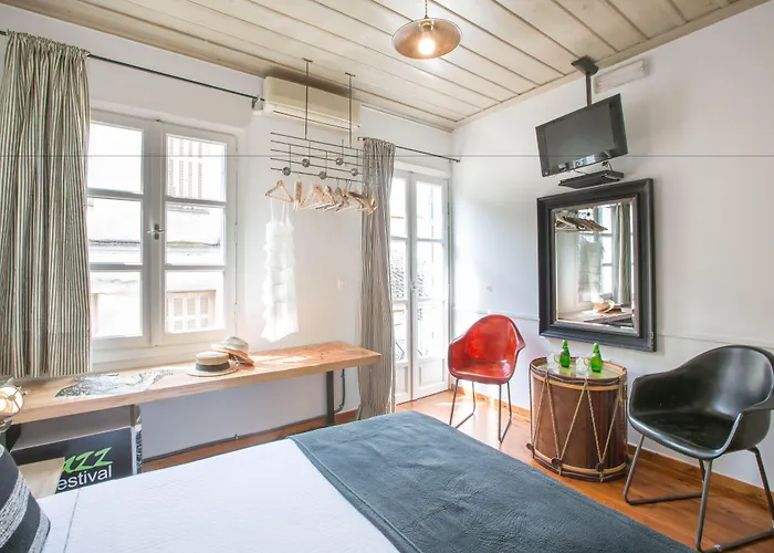 Amymone And Adiandi Hotel