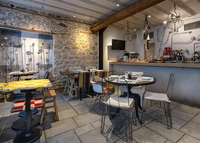 Amymone And Adiandi Hotel